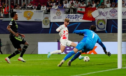 Timo Werner anota el tercer gol de Leipzig ante el Real Madrid.