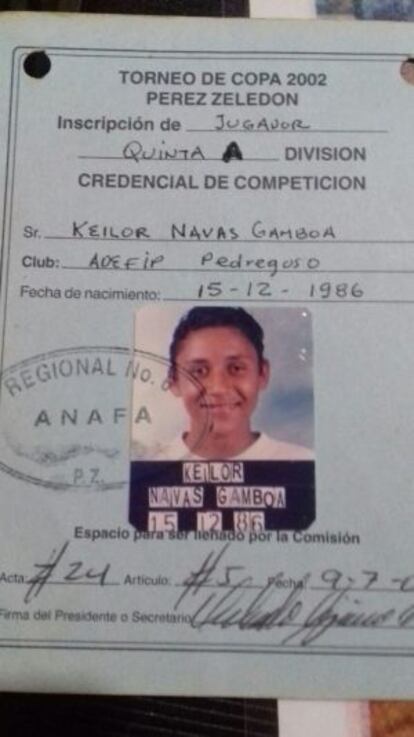 La ficha de futbolista de Navas con el Adefip Pedregoso, cuando tenía 16 años.