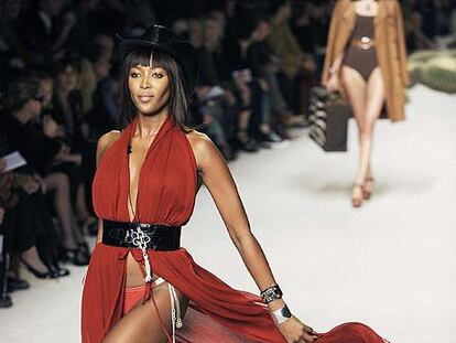 Naomi Campbell en el desfile de Hermès.