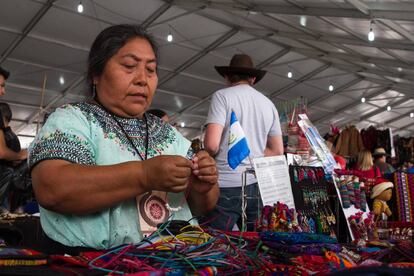 Una mujer indígena en México, en un festival de pueblos originarios.