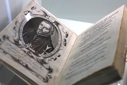 Libro mostrado en la exposición "La Botica de Lope".