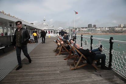 La ciudad de Brighton desde el muelle.