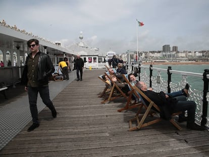 La ciudad de Brighton desde el muelle.