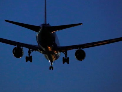 Un avión de Air Canada, obligado a aterrizar de emergencia en Madrid