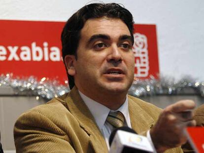 Rafael Bas, ayer, durante su conferencia de prensa en Xàbia.