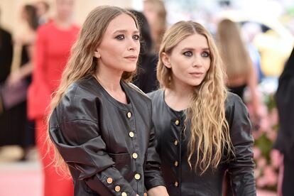 Mary Kate y Ashley Olsen – “No quiero ser una cara bonita. No quiero ser el centro de atención nunca más”. Así justificaba Ashley Olsen en 2012 los motivos del final de la carrera interpretativa de las gemelas, que arrancó cuando ellas tenían nueve meses con la mítica Padres forzosos. A pesar de la fortuna millonaria acumulada, las hermanas se consideraban dos “monitos de feria” y apostaron por desplazar sus esfuerzos hacia su verdadera pasión: la moda. Hicieron bien: su firma The Row es hoy una de las más aplaudidas y estimulantes del sector.