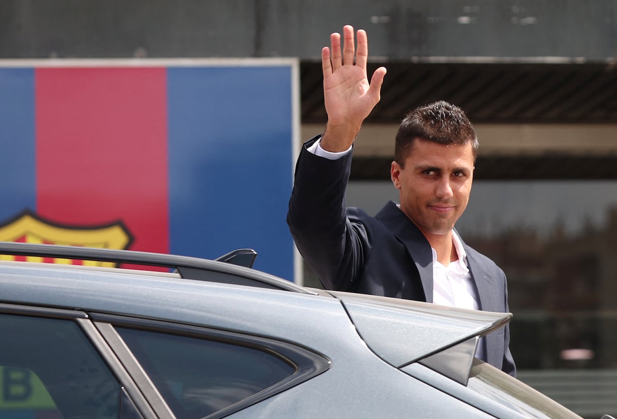 El Barcelona presenta a Rodri hasta 2030: “El Barça está a un paso de ganar la ansi...