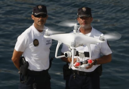 La Policía Local de la ciudad alicantina estrenó el 1 de julio el uso de dispositivos para vigilar el litoral.