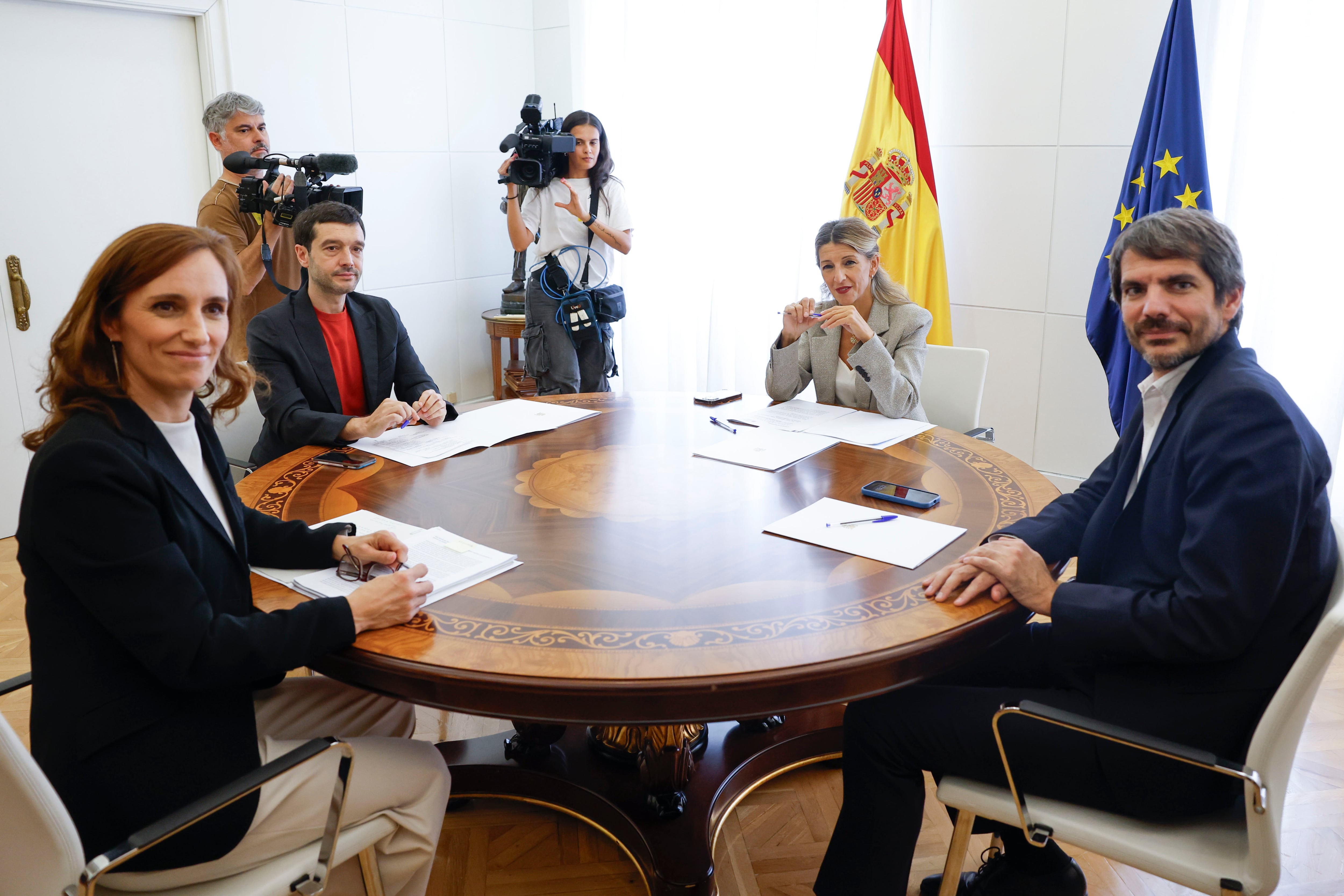 Mónica García, Pablo Bustinduy, Yolanda Díaz y Ernest Urtasun, durante la reunión que han mantenido en el Ministerio de Trabajo.