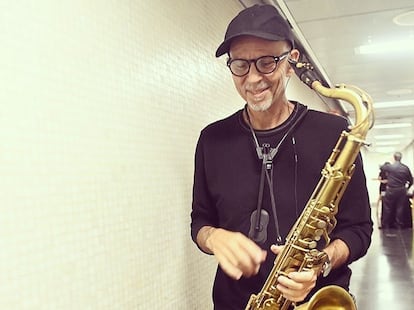 El saxofonista Paul Cohen
