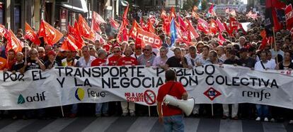 Cabecera de la manifestaci&oacute;n de empleados de transportes.