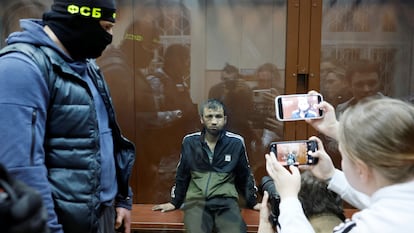 Shamsidin Fariduni, uno de los sospechosos de matar a 144 personas en Crocus City Hall, Moscú, con muestras de haber sido torturado, este 25 de marzo.