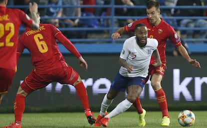 Sterling, ante Montenegro.