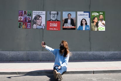 Carteles electorales de los candidatos a la presidencia de la Comunidad de Madrid.