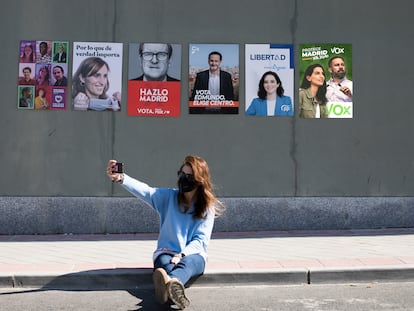 Carteles electorales de los candidatos a la presidencia de la Comunidad de Madrid.