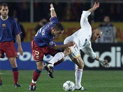 Liga de Campeones, partido entre el Barcelona y el Galatasaray: jugada entre Rochemback y Hasan Sas