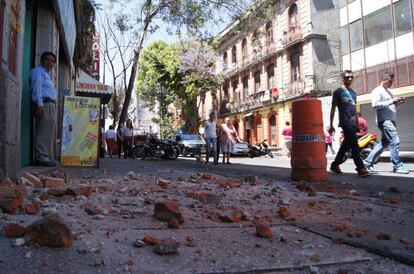 Desde el terremoto de este mediodía (hora local en México) y hasta las seis de la tarde (1.00 horas en España) se han producido ocho réplicas de entre 4,6 y 5,3 en la escala de Ritcher.