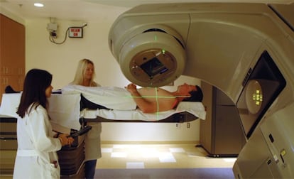 Un acelerador lineal para el tratamiento del cáncer.