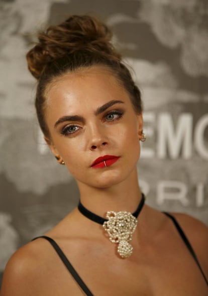 Cara Delevingne anunció este verano que dejaba las pasarelas para centrarse en su faceta como actriz y alegó sexismo e incluso discriminación porque sufría psoriasis a causa del estrés. Lo que no abandonó, sin embargo, fue el mundo de la moda con el que ha obtenido 8.200.000 euros