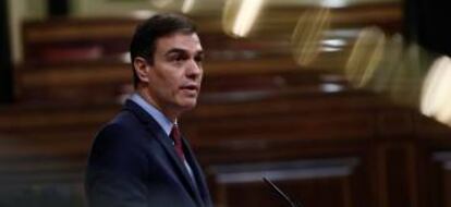 El presidente del Gobierno, Pedro Sánchez, durante su intervención en el pleno del Congreso celebrado este jueves.