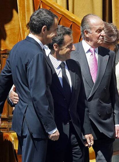 José Luis Rodríguez Zapatero, Nicolas Sarkozy y el Rey, en el palacio del Pardo.