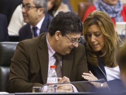 Diego Valderas y Susana D&iacute;az, en un pleno del Parlamento andaluz.