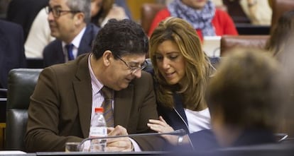 Diego Valderas y Susana Díaz, en un pleno del Parlamento andaluz.