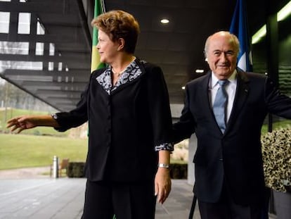 Dilma Rousseff e o presidente da FIFA, em Zurique esta sexta.  