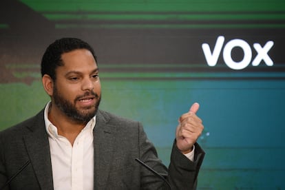 El secretario general de Vox, Ignacio Garriga, durante una rueda de prensa