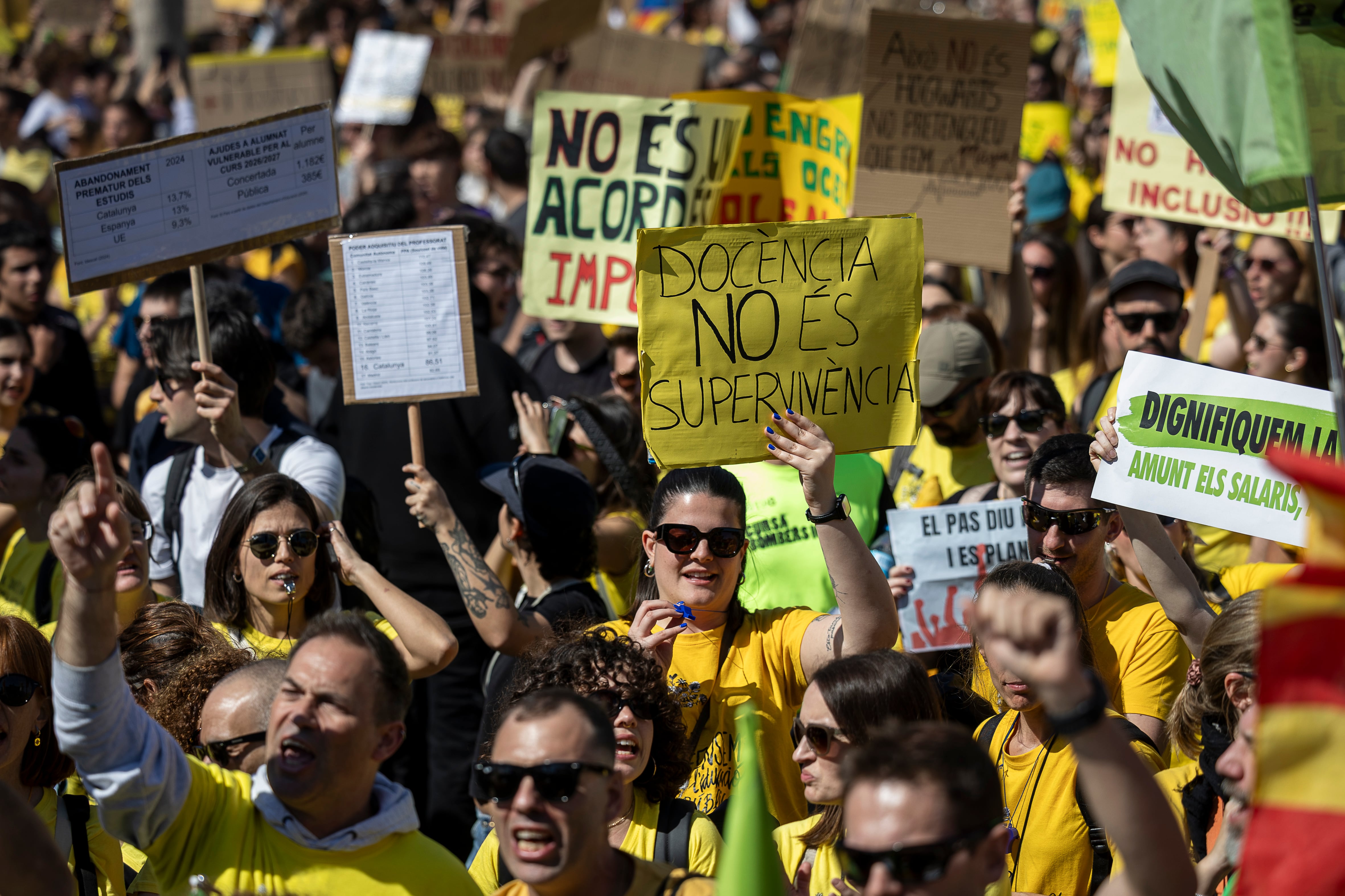 Manifestación de profesores en Barcelona el 20 de marzo, en el quinto y último día de huelga. 