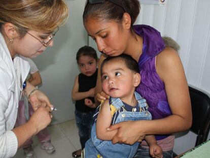 Un beb&eacute; vacunado contra la influenza en noviembre pasado. 