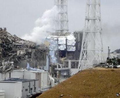 La central de Fukushima, devastada por el tsunami.