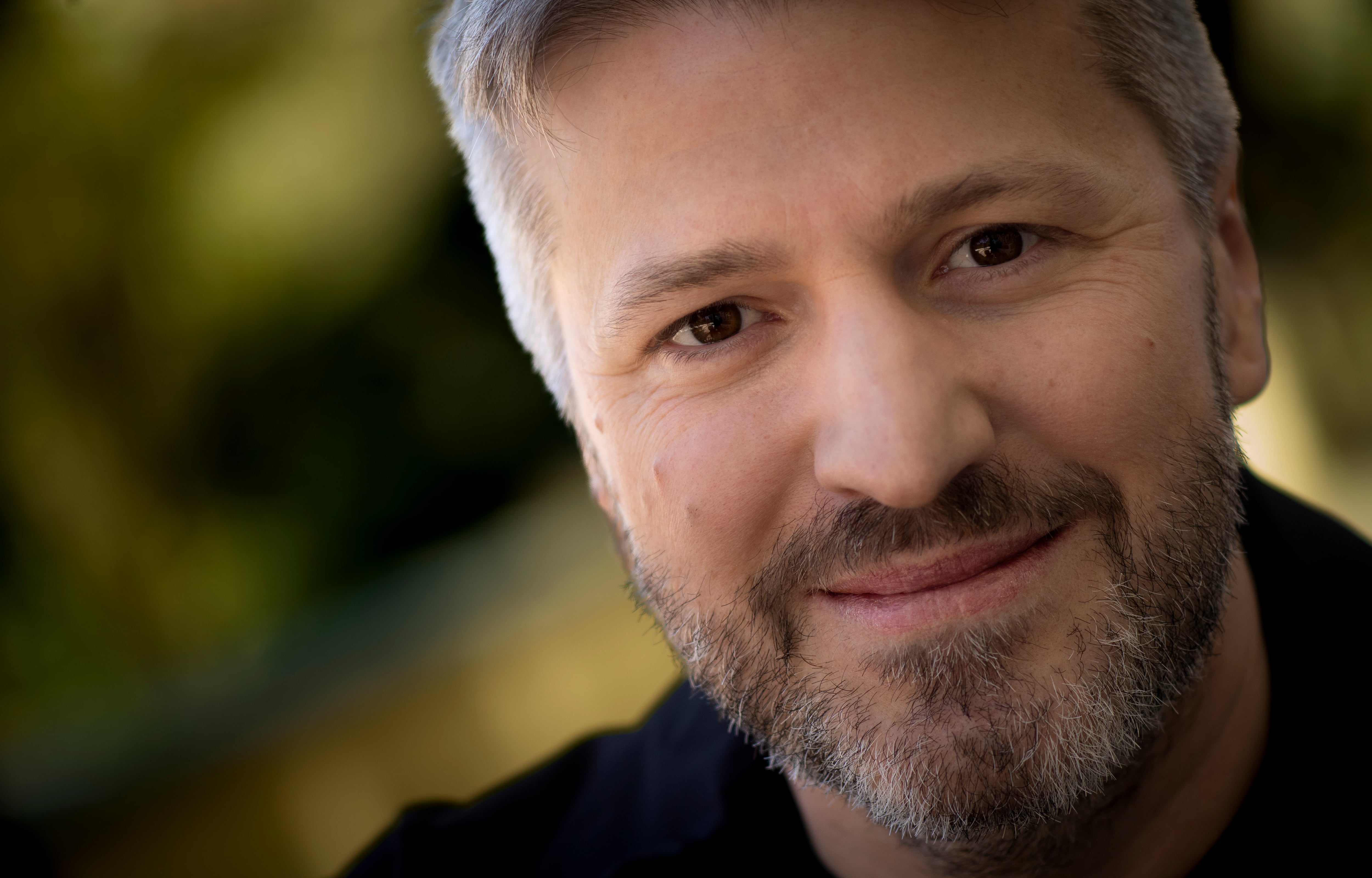 Aimar Bretos: “Hago ayuno informativo los sábados, pero el domingo me como lo del sábado y lo del domingo”