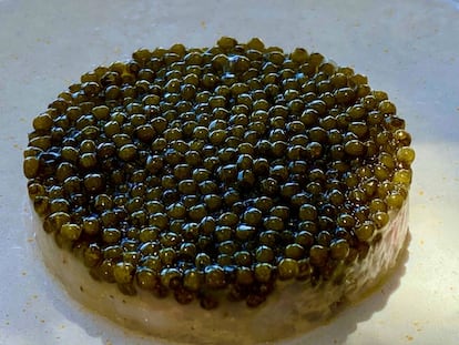 Tartar de cigalas con caviar. J.C. CAPEL