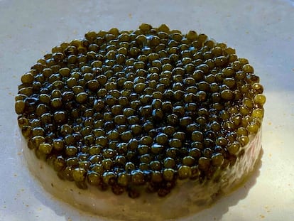 Tartar de cigalas con caviar. J.C. CAPEL