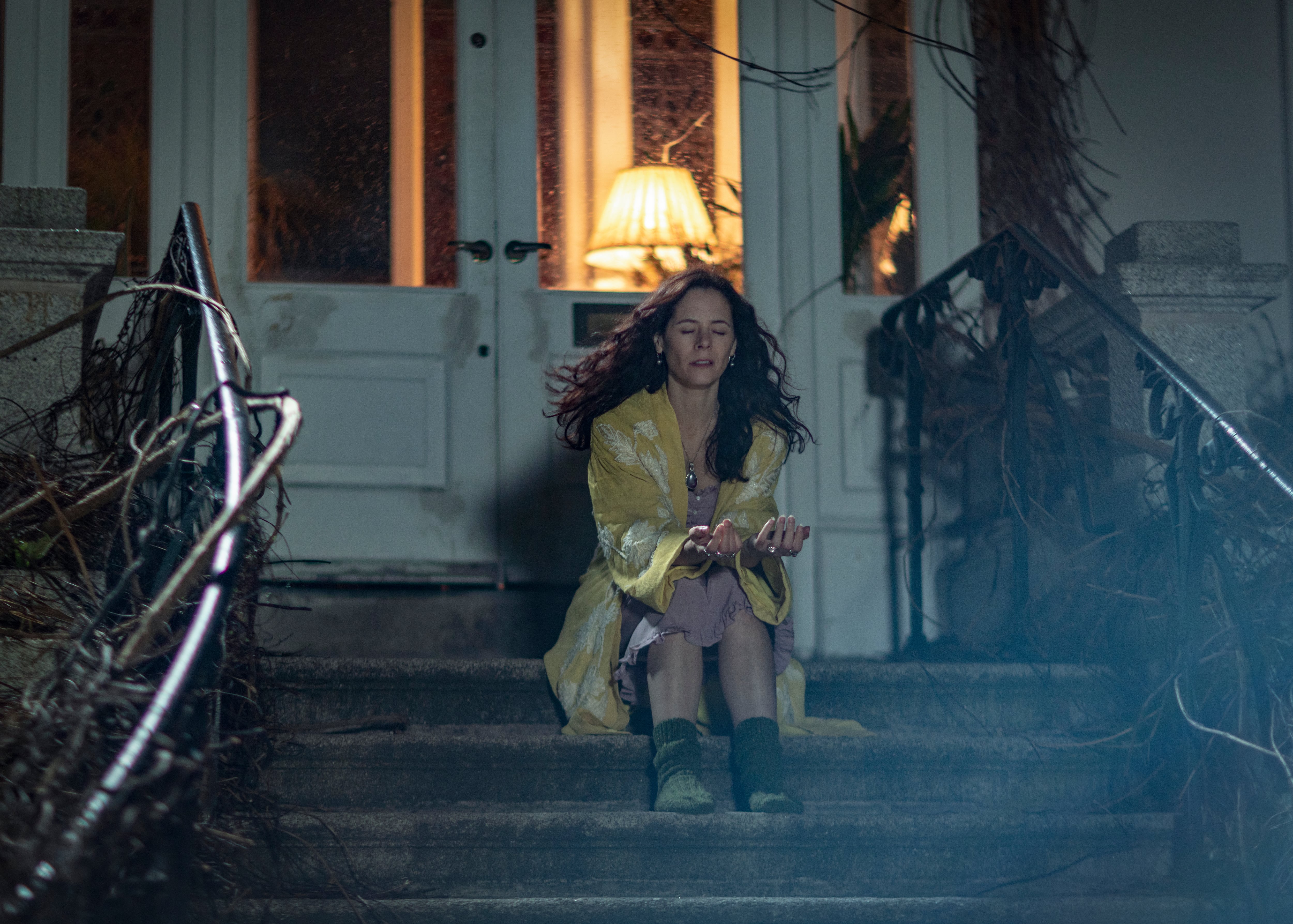 Elaine Cassidy, en la segunda temporada de 'Sanctuary, historia de una bruja'.