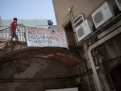 La escuela de arte Massana del Raval fue ocupada el pasado Sant Joan por entidades del Raval