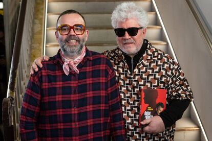 Bob Pop y Pedro Almodóvar, en la presentación del libro.