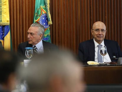 Presidente Michel Temer ao lado de Eliseu Padilha e Henrique Meirelles.