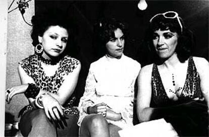 Alaska, Eva Siva y Carmen Maura (de izquierda a derecha), intérpretes de <i>Pepi, Luci Bom y otras chicas del montón</i>.