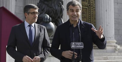 El presidente del Congreso, Patxi López, y el titular de la Comisión de Cultura, Toni Cantó.