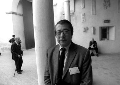 Vicente Lleó, catedrático de Historia del Arte de la Universidad de Sevilla, en 1999.