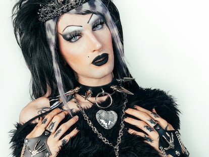 6arelyhuman en una foto promocional