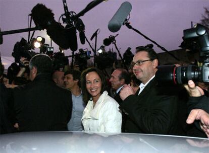 La socialista Ségolène Royal llega a la sesión inaugural del congreso del partido en Reims.