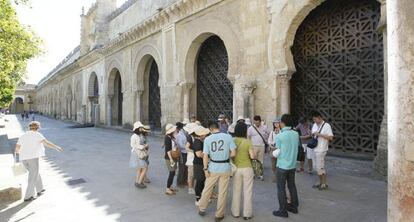 Celos&iacute;as del patio de la Mezquita de C&oacute;rdoba, se modificar&aacute; la segunda por la derecha.