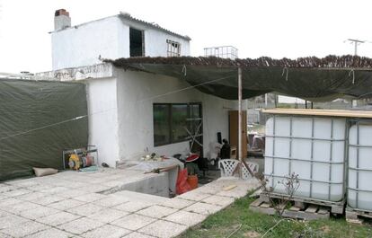 La casa, fotografiada en los días posteriores al atentado.