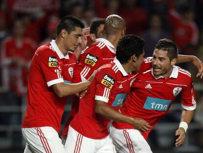 Javi García celebra su gol con el Benfica contra el Pacos de Ferreira.
