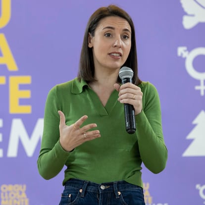 GRAFCAN7073. LAS PALMAS DE GRAN CANARIA (ESPAÑA), 04/04/2025.- La eurodiputada de Podemos Irene Montero ha participado este viernes en un encuentro con cargos y simpatizantes del su formación en las islas. EFE/Quique Curbelo
