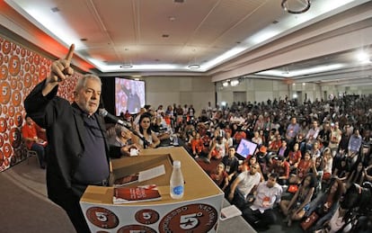 Lula discursa no Congresso do PT.