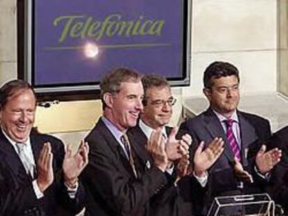 Telefónica reducirá el precio de sus acciones en EE UU para ganar liquidez